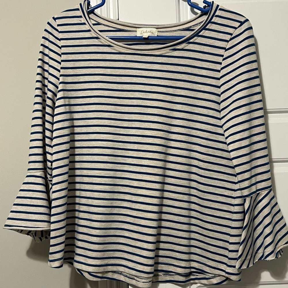 Deletta striped top with ruffle sleeve -small -